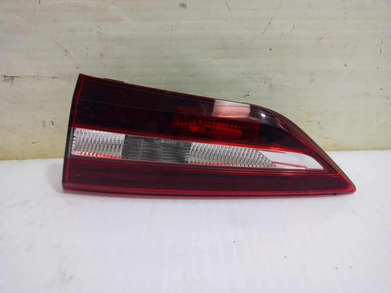 Recambio de piloto trasero derecho interior para opel grandland x opel 2020 referencia OEM IAM YP00016480  