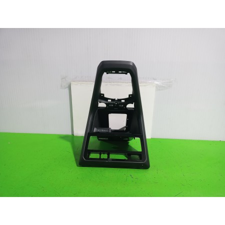 Recambio de moldura para volkswagen t-cross advance referencia OEM IAM 2GM863680C / 2GM864981  