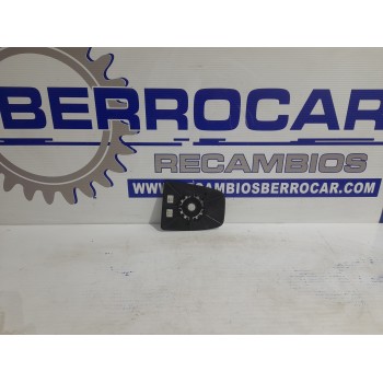 Recambio de cristal retrovisor derecho para iveco daily pr 3.0 cng referencia OEM IAM 5801823306  