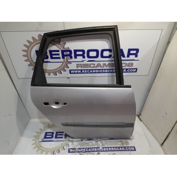 Recambio de puerta trasera derecha para renault scenic ii referencia OEM IAM 821005158R  