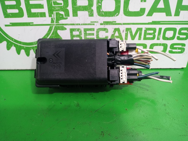 Recambio de caja reles / fusibles para peugeot 508 active referencia OEM IAM 9665490680  