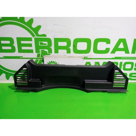 Recambio de guarnecido porton trasero para opel astra h berlina essentia referencia OEM IAM 24464190  