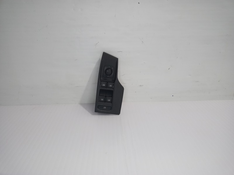 Recambio de mando elevalunas delantero izquierdo para seat arona xperience plus referencia OEM IAM 5G0959857F  