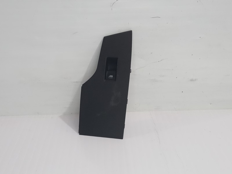 Recambio de mando elevalunas delantero derecho para seat arona xperience plus referencia OEM IAM 6F1867172  