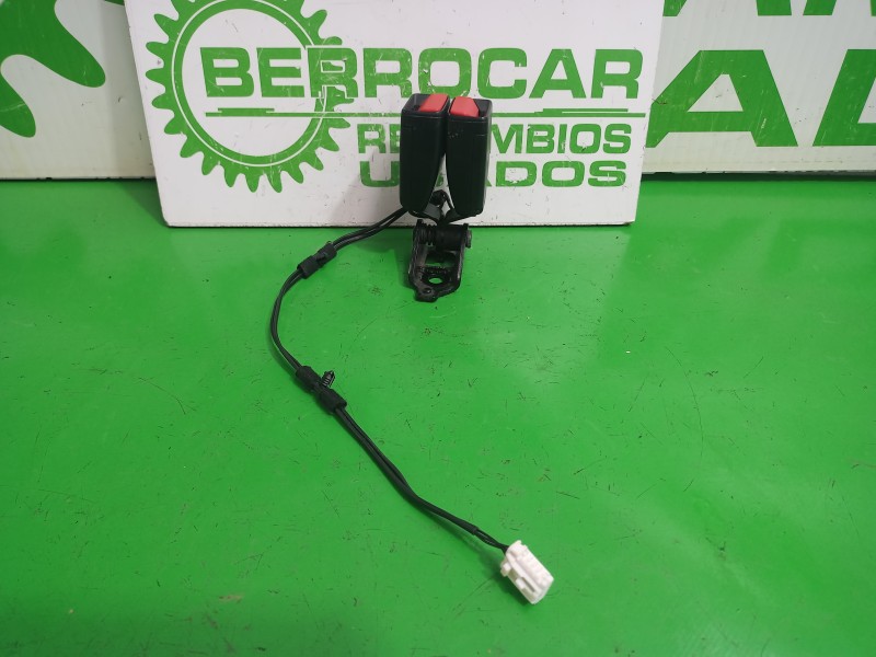 Recambio de enganche cinturon trasero izquierdo para peugeot 508 active referencia OEM IAM 8976J8  