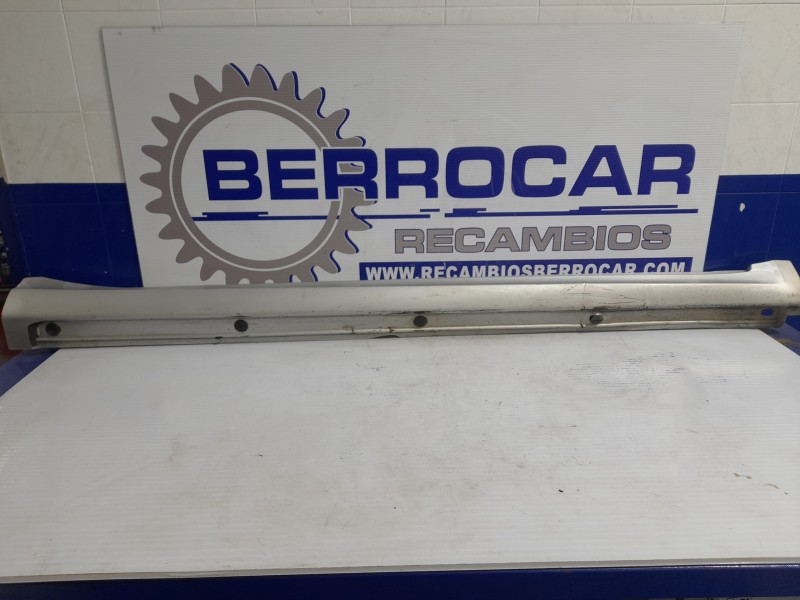 Recambio de talonera derecha para mercedes-benz clase a (w169) 2.0 cat referencia OEM IAM 1696102008R  