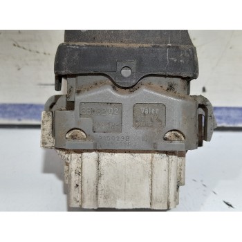 Recambio de mando elevalunas trasero izquierdo para renault scenic ii referencia OEM IAM 28082  