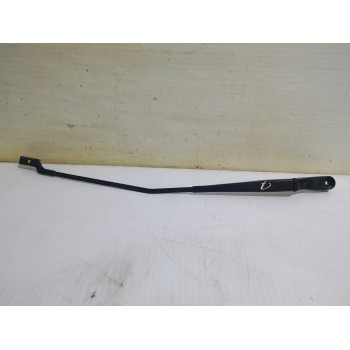 BRAZO LIMPIA DELANTERO DERECHO YP00062080 