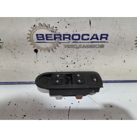 Recambio de mando elevalunas delantero izquierdo para renault scenic ii referencia OEM IAM 156018070  
