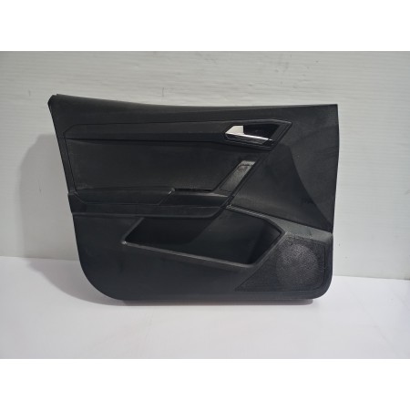Recambio de guarnecido puerta delantera izquierda para seat arona xperience plus referencia OEM IAM 6F0867131  