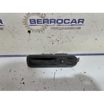 Recambio de mando elevalunas trasero derecho para renault scenic ii referencia OEM IAM 156013870  