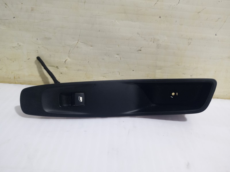 Recambio de mando elevalunas trasero izquierdo para opel grandland x opel 2020 referencia OEM IAM YP00037777  