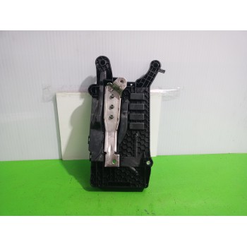 Recambio de soporte bateria para volkswagen t-cross advance referencia OEM IAM 2Q0915331  