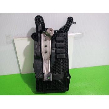 Recambio de soporte bateria para volkswagen t-cross advance referencia OEM IAM 2Q0915331  