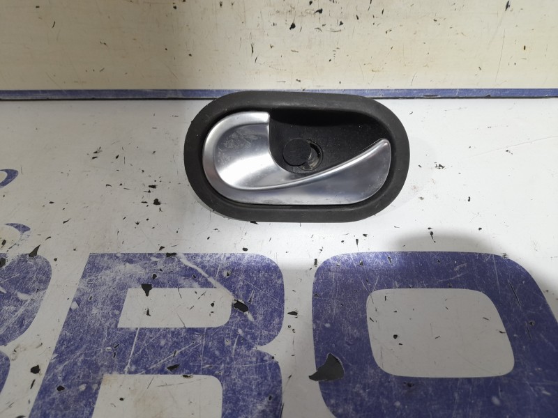 Recambio de maneta interior trasera izquierda para renault scenic ii referencia OEM IAM 8200028487  