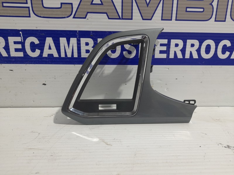 Recambio de moldura para seat ateca (kh7) 2.0 tsi referencia OEM IAM SE326LHD  