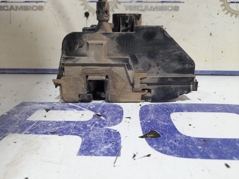 Recambio de cerradura puerta delantera derecha para renault scenic ii referencia OEM IAM 8200119121  