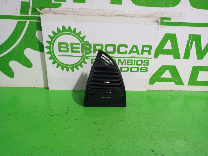 Recambio de rejilla aireadora para citroën c4 berlina collection referencia OEM IAM 9646338077  