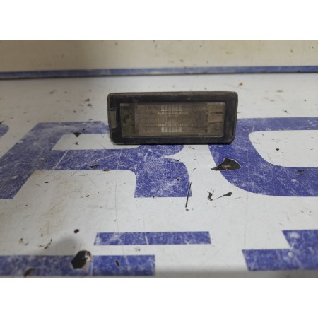 Recambio de piloto matricula para renault scenic ii referencia OEM IAM 8200013577  