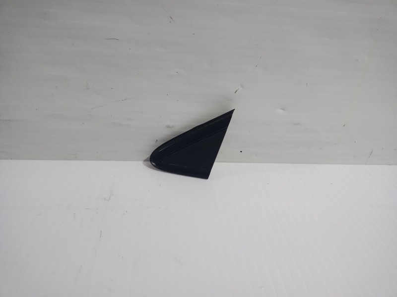 Recambio de moldura para seat arona xperience plus referencia OEM IAM 6F9853273  