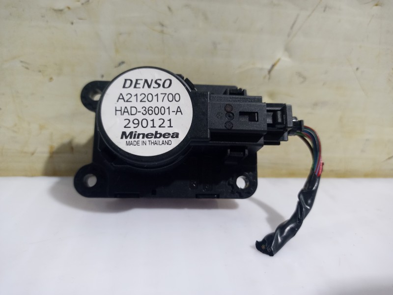 Recambio de motor apertura trampilla para opel grandland x opel 2020 referencia OEM IAM A21201700  