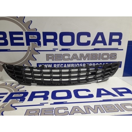 Recambio de rejilla delantera para opel corsa d 1.2 16v lpg referencia OEM IAM 13389555  