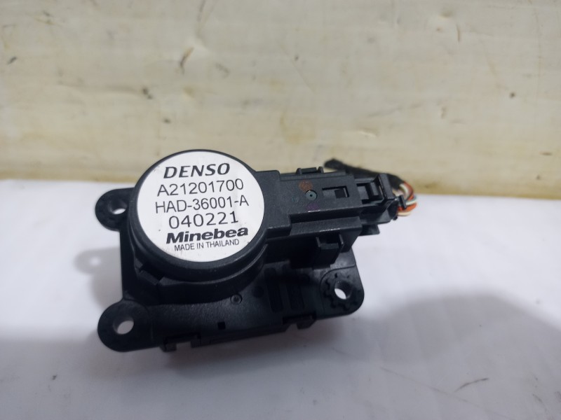 Recambio de motor apertura trampilla para opel grandland x opel 2020 referencia OEM IAM A21201700  