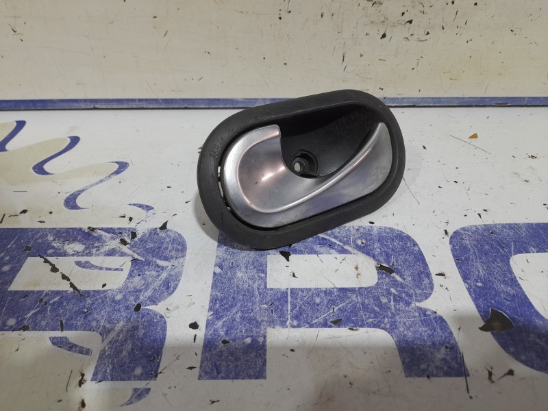 Recambio de maneta interior delantera izquierda para renault scenic ii referencia OEM IAM 8200028487  