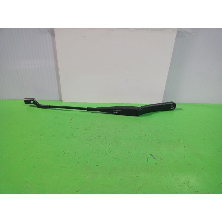 Recambio de brazo limpia delantero izquierdo para volkswagen t-cross advance referencia OEM IAM 2GM955409A  