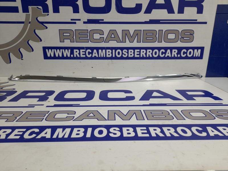 Recambio de embellecedor parachoques para mercedes-benz clase c (w205) familiar 2.1 cdi cat referencia OEM IAM A2058853123  