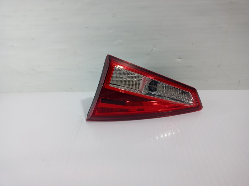 Recambio de piloto trasero derecho interior para seat arona xperience plus referencia OEM IAM 6F9945094D  