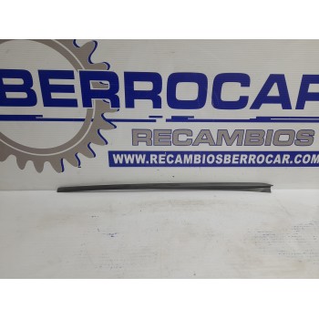 Recambio de moldura para volkswagen golf vii lim. (5g1) referencia OEM IAM 5G0854327B  