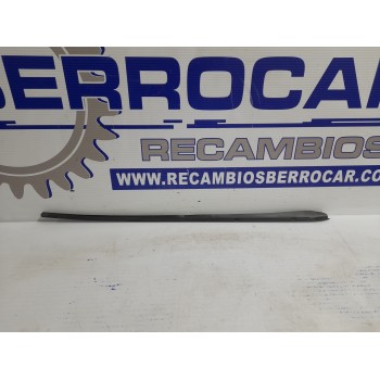 Recambio de moldura para volkswagen golf vii lim. (5g1) referencia OEM IAM 5G0854327B  