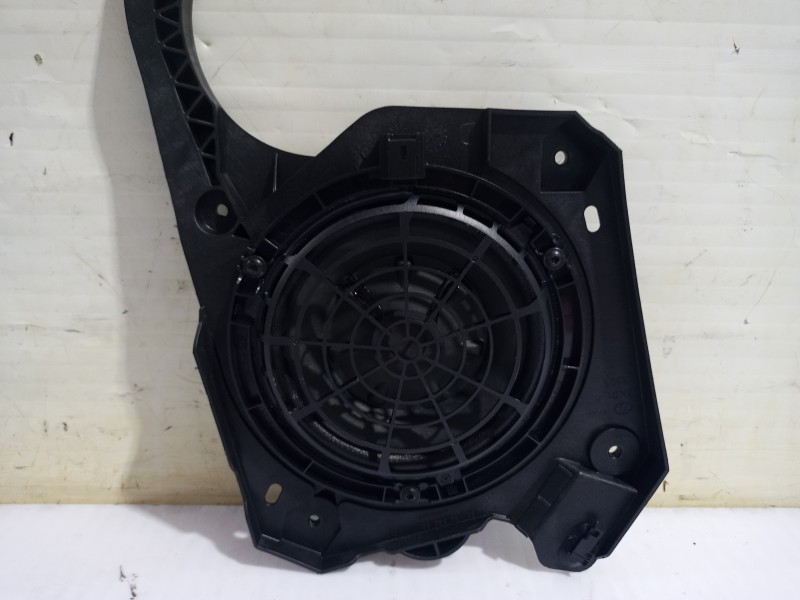 Recambio de altavoz para opel grandland x opel 2020 referencia OEM IAM 9813826880  