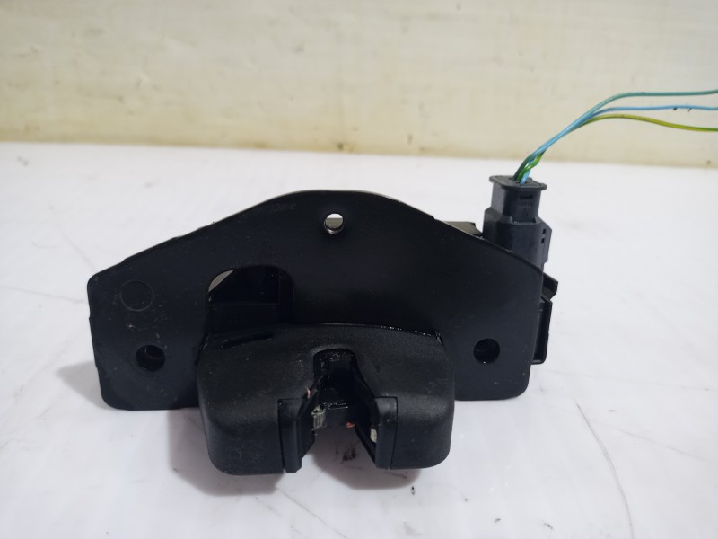 Recambio de cerradura maletero / porton para opel grandland x opel 2020 referencia OEM IAM 9816195380  