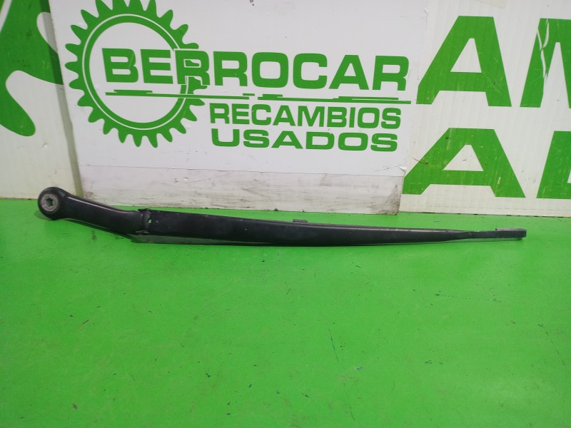 Recambio de brazo limpia delantero izquierdo para bmw serie 3 berlina (e46) 320d referencia OEM IAM 61617003931  