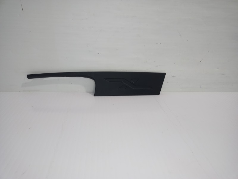 Recambio de moldura derecha para seat arona xperience plus referencia OEM IAM 6F9853378G  