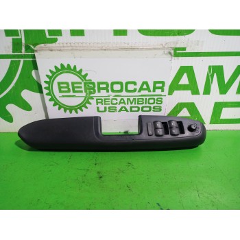 MANDO ELEVALUNAS DELANTERO IZQUIERDO 8E1867171 