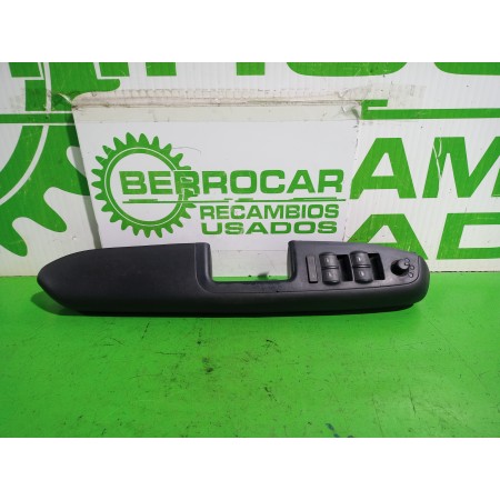 Recambio de mando elevalunas delantero izquierdo para audi a4 berlina (8e) 2.5 tdi (120kw) referencia OEM IAM 8E1867171  