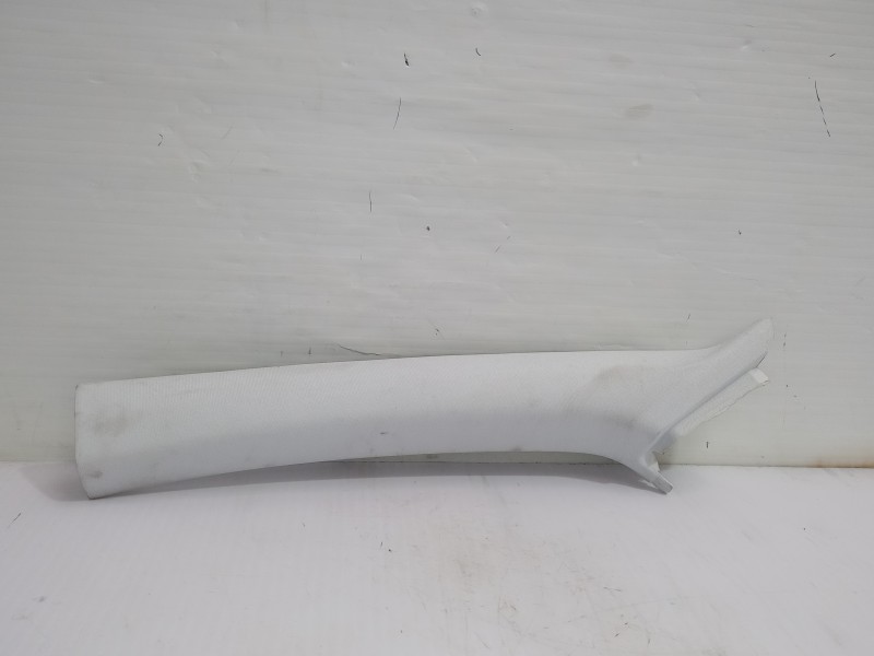 Recambio de moldura izquierda para peugeot 308 active referencia OEM IAM 9677359477  