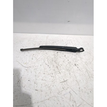 Recambio de brazo limpia trasero para seat arona xperience plus referencia OEM IAM 6F9955704  