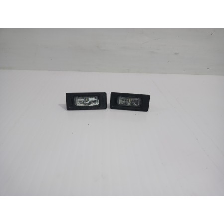 Recambio de piloto matricula para seat arona xperience plus referencia OEM IAM 5NA943021  