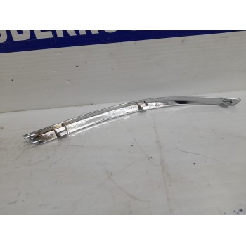 Recambio de embellecedor parachoques para opel astra j lim. referencia OEM IAM 13368945  