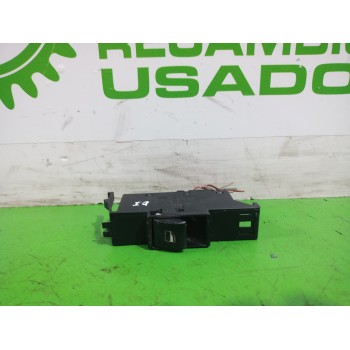 Recambio de mando elevalunas delantero derecho para bmw serie 3 berlina (e46) 320d referencia OEM IAM 15869805  