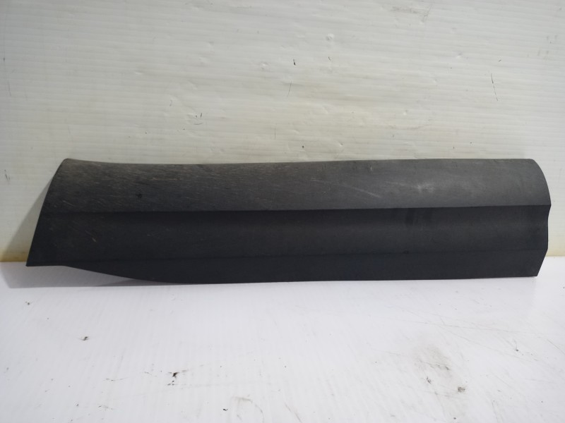 Recambio de moldura derecha para opel grandland x opel 2020 referencia OEM IAM YP000332XT  