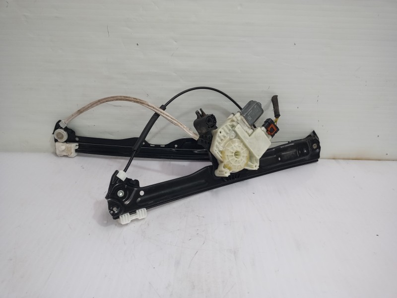 Recambio de elevalunas delantero derecho para peugeot 308 active referencia OEM IAM 9826079480  