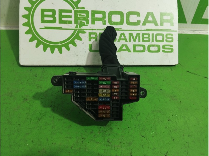 Recambio de caja reles / fusibles para volkswagen golf v berlina (1k1) 1.9 tdi referencia OEM IAM 1K1941824  