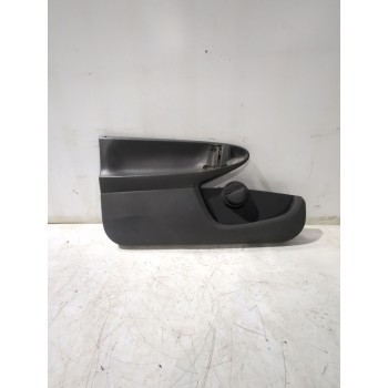 GUARNECIDO PUERTA DELANTERA IZQUIERDA 676120H020 