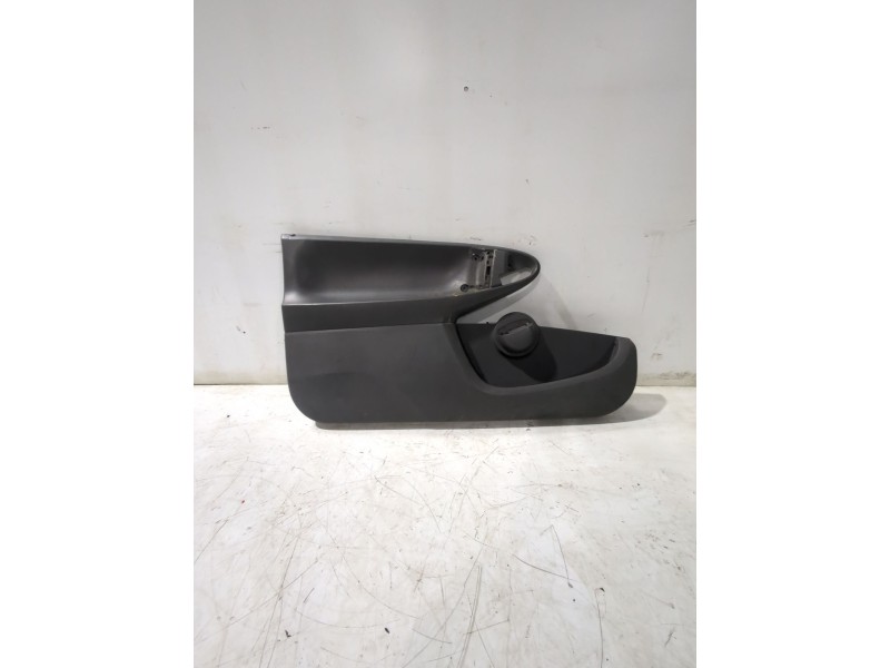 Recambio de guarnecido puerta delantera izquierda para citroën c1 (pm_, pn_) 1.4 hdi referencia OEM IAM 676120H020  