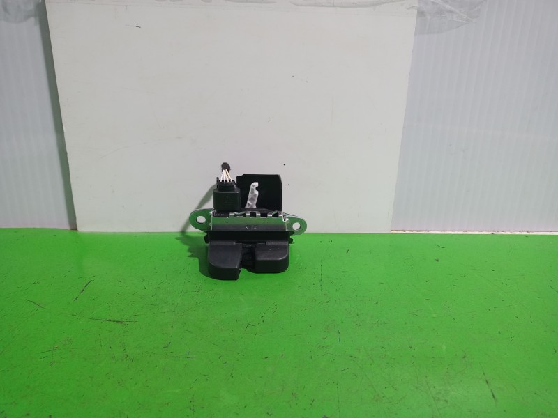 Recambio de cerradura maletero / porton para volkswagen t-cross advance referencia OEM IAM A102523  